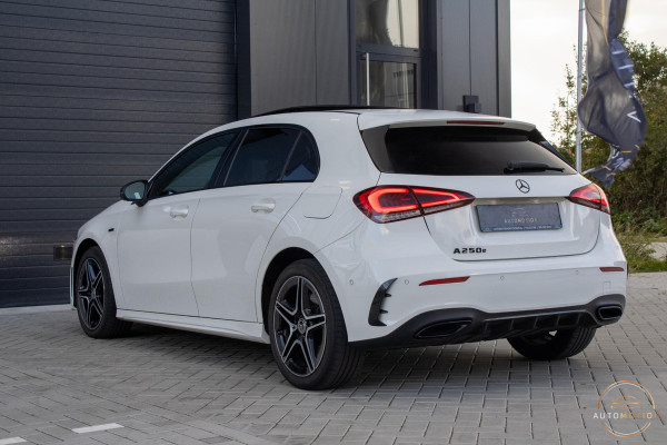 Mercedes-Benz A-Klasse 250 e AMG Line PANO Burmester Sfeerverlichting Parkeerassistent