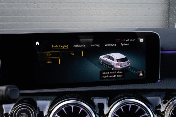 Mercedes-Benz A-Klasse 250 e AMG Line PANO Burmester Sfeerverlichting Parkeerassistent