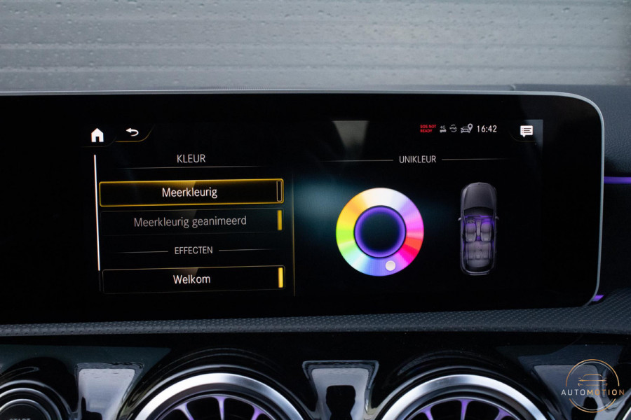 Mercedes-Benz A-Klasse 250 e AMG Line PANO Burmester Sfeerverlichting Parkeerassistent