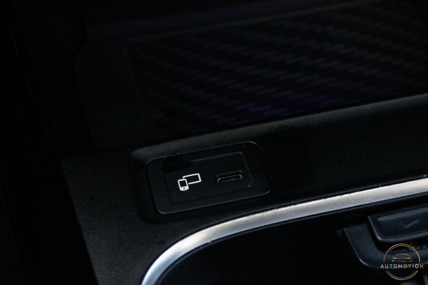 Mercedes-Benz A-Klasse 250 e AMG Line PANO Burmester Sfeerverlichting Parkeerassistent