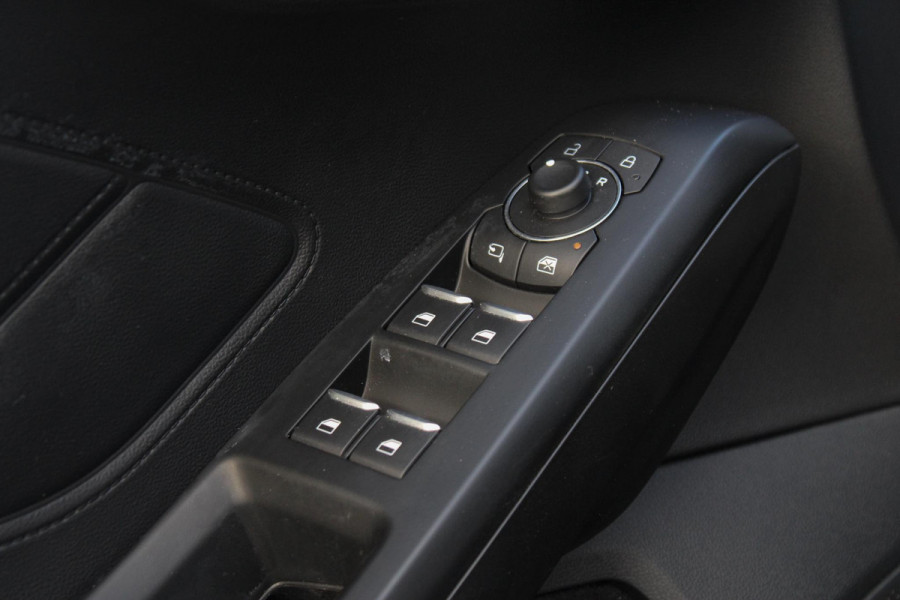 Ford Focus 1.0 EcoBoost Hybrid ST Line 125pk | SYNC 4 Navigatie | Achteruitrijcamera | 7 Traps automaat | Led koplampen Ford Focus 1.0 EcoBoost Hybrid ST Line 125pk | SYNC 4 Navigatie | Achteruitrijcamera | 7 Traps automaat | Led koplampen