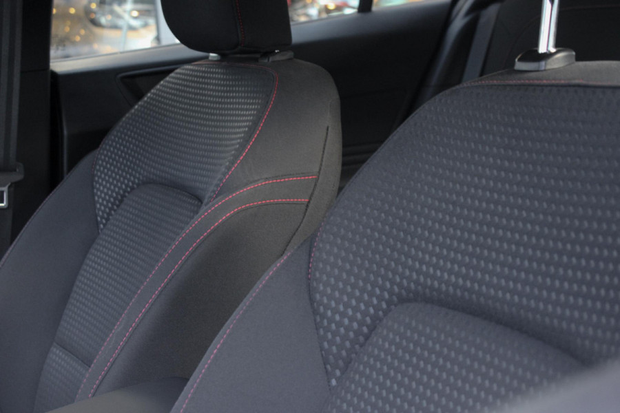 Ford Focus 1.0 EcoBoost Hybrid ST Line 125pk | SYNC 4 Navigatie | Achteruitrijcamera | 7 Traps automaat | Led koplampen Ford Focus 1.0 EcoBoost Hybrid ST Line 125pk | SYNC 4 Navigatie | Achteruitrijcamera | 7 Traps automaat | Led koplampen