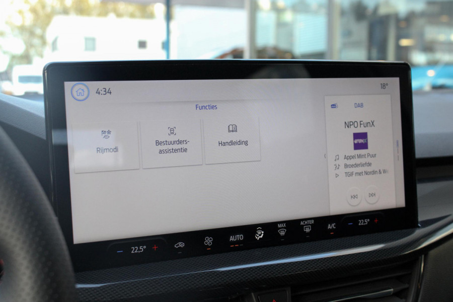 Ford Focus 1.0 EcoBoost Hybrid ST Line 125pk | SYNC 4 Navigatie | Achteruitrijcamera | 7 Traps automaat | Led koplampen Ford Focus 1.0 EcoBoost Hybrid ST Line 125pk | SYNC 4 Navigatie | Achteruitrijcamera | 7 Traps automaat | Led koplampen