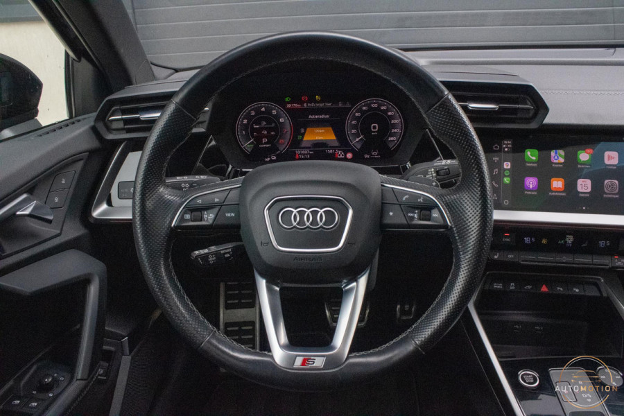 Audi A3 Sportback 40 TFSIe S Comp. S3 PANO B&O S line Camera Dode hoek Audi A3 Sportback 40 TFSIe S Comp. S3 PANO B&O S line Camera Dode hoek