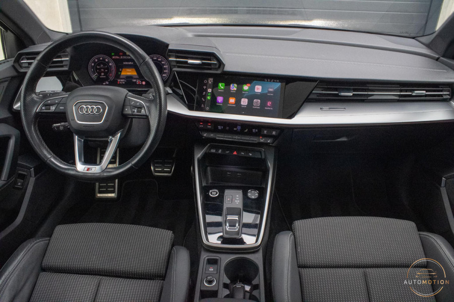 Audi A3 Sportback 40 TFSIe S Comp. S3 PANO B&O S line Camera Dode hoek Audi A3 Sportback 40 TFSIe S Comp. S3 PANO B&O S line Camera Dode hoek