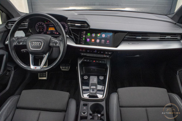 Audi A3 Sportback 40 TFSIe S Comp. S3 PANO B&O S line Camera Dode hoek Audi A3 Sportback 40 TFSIe S Comp. S3 PANO B&O S line Camera Dode hoek
