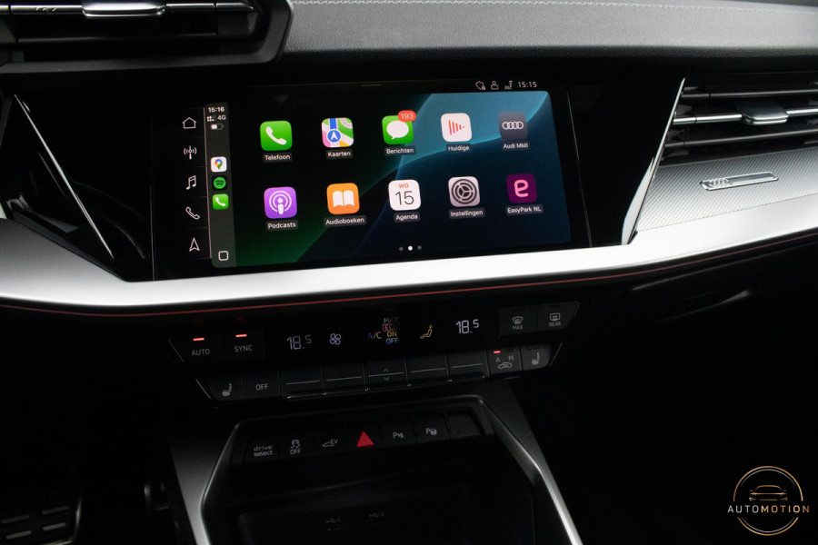 Audi A3 Sportback 40 TFSIe S Comp. S3 PANO B&O S line Camera Dode hoek Audi A3 Sportback 40 TFSIe S Comp. S3 PANO B&O S line Camera Dode hoek