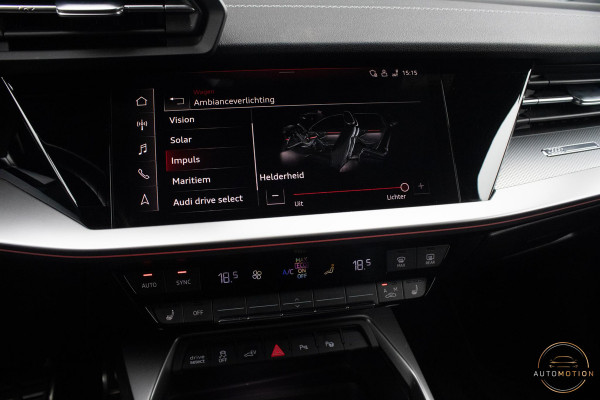 Audi A3 Sportback 40 TFSIe S Comp. S3 PANO B&O S line Camera Dode hoek Audi A3 Sportback 40 TFSIe S Comp. S3 PANO B&O S line Camera Dode hoek