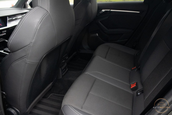 Audi A3 Sportback 40 TFSIe S Comp. S3 PANO B&O S line Camera Dode hoek Audi A3 Sportback 40 TFSIe S Comp. S3 PANO B&O S line Camera Dode hoek