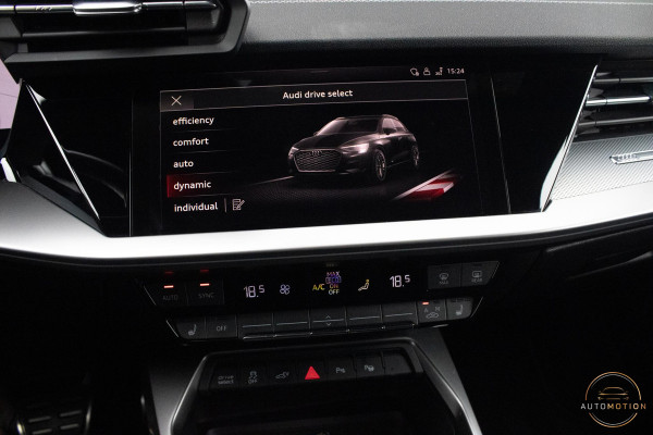 Audi A3 Sportback 40 TFSIe S Comp. S3 PANO B&O S line Camera Dode hoek Audi A3 Sportback 40 TFSIe S Comp. S3 PANO B&O S line Camera Dode hoek