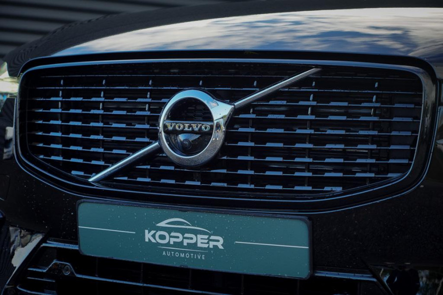 Volvo XC60 2.0 Recharge T6 AWD R-Design / Pano / Trekhaak / Adaptive Cruise Volvo XC60 2.0 Recharge T6 AWD R-Design / Pano / Trekhaak / Adaptive Cruise