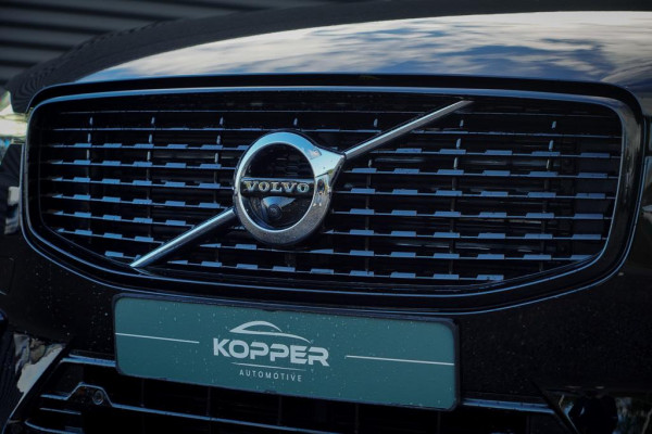 Volvo XC60 2.0 Recharge T6 AWD R-Design / Pano / Trekhaak / Adaptive Cruise Volvo XC60 2.0 Recharge T6 AWD R-Design / Pano / Trekhaak / Adaptive Cruise