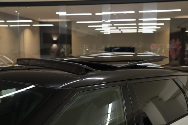 Land Rover Range Rover Evoque 2.0 P200 AWD SE R-Dinamic Pano/HUD/MERIDIAN/STOELV/DEALEROND/VOL Land Rover Range Rover Evoque 2.0 P200 AWD SE R-Dinamic Pano/HUD/MERIDIAN/STOELV/DEALEROND/VOL