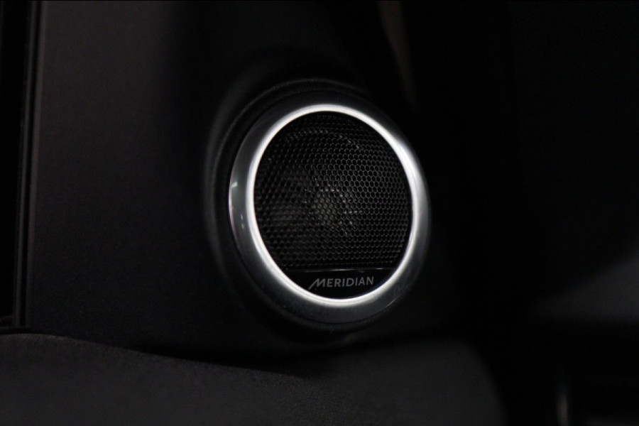 Land Rover Range Rover Evoque 2.0 P200 AWD SE R-Dinamic Pano/HUD/MERIDIAN/STOELV/DEALEROND/VOL Land Rover Range Rover Evoque 2.0 P200 AWD SE R-Dinamic Pano/HUD/MERIDIAN/STOELV/DEALEROND/VOL