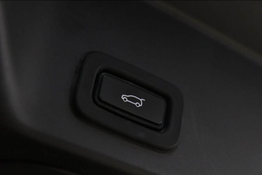 Land Rover Range Rover Evoque 2.0 P200 AWD SE R-Dinamic Pano/HUD/MERIDIAN/STOELV/DEALEROND/VOL Land Rover Range Rover Evoque 2.0 P200 AWD SE R-Dinamic Pano/HUD/MERIDIAN/STOELV/DEALEROND/VOL