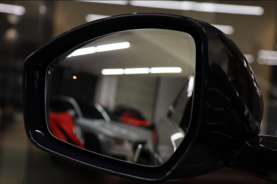 Land Rover Range Rover Evoque 2.0 P200 AWD SE R-Dinamic Pano/HUD/MERIDIAN/STOELV/DEALEROND/VOL Land Rover Range Rover Evoque 2.0 P200 AWD SE R-Dinamic Pano/HUD/MERIDIAN/STOELV/DEALEROND/VOL