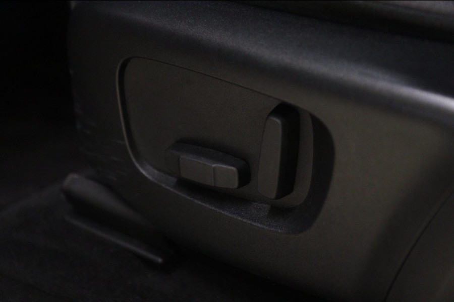 Land Rover Range Rover Evoque 2.0 P200 AWD SE R-Dinamic Pano/HUD/MERIDIAN/STOELV/DEALEROND/VOL Land Rover Range Rover Evoque 2.0 P200 AWD SE R-Dinamic Pano/HUD/MERIDIAN/STOELV/DEALEROND/VOL