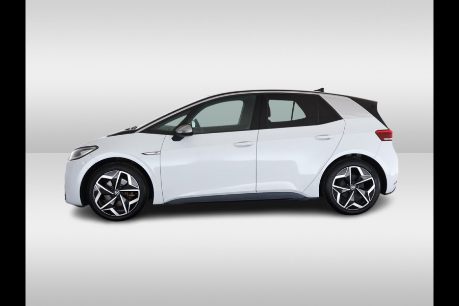 Volkswagen ID.3 First Plus 58 kWh / SoH 93.2% / Camera / Keyless / Matrix LED / Interieurvoorverwarming / 19'' / DAB / 19'' / Navigatie / ACC