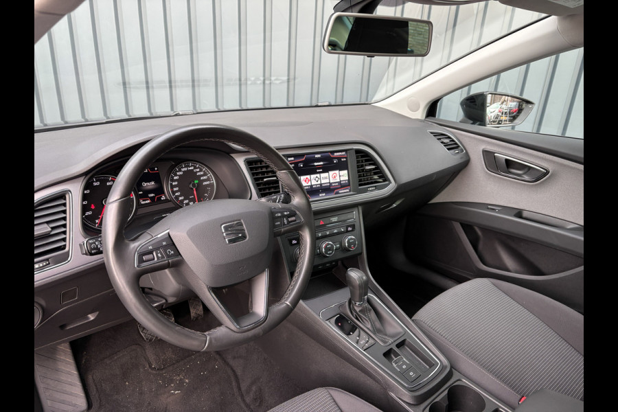 Seat Leon 1.0 EcoTSI Style Business Intense | Stoelverw. | Parkeersensoren V&A | Prijs Rijklaar!! Seat Leon 1.0 EcoTSI Style Business Intense | Stoelverw. | Parkeersensoren V&A | Prijs Rijklaar!!