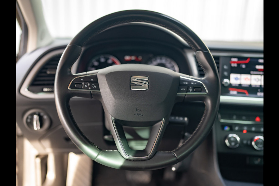 Seat Leon 1.0 EcoTSI Style Business Intense | Stoelverw. | Parkeersensoren V&A | Prijs Rijklaar!! Seat Leon 1.0 EcoTSI Style Business Intense | Stoelverw. | Parkeersensoren V&A | Prijs Rijklaar!!
