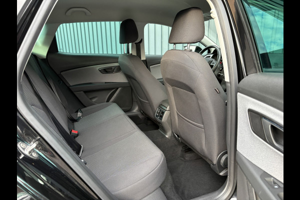 Seat Leon 1.0 EcoTSI Style Business Intense | Stoelverw. | Parkeersensoren V&A | Prijs Rijklaar!! Seat Leon 1.0 EcoTSI Style Business Intense | Stoelverw. | Parkeersensoren V&A | Prijs Rijklaar!!