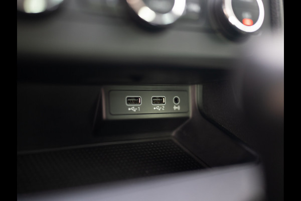 Seat Leon 1.0 EcoTSI Style Business Intense | Stoelverw. | Parkeersensoren V&A | Prijs Rijklaar!! Seat Leon 1.0 EcoTSI Style Business Intense | Stoelverw. | Parkeersensoren V&A | Prijs Rijklaar!!