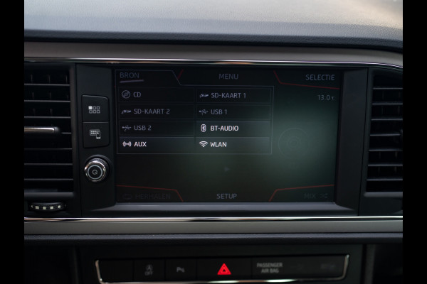 Seat Leon 1.0 EcoTSI Style Business Intense | Stoelverw. | Parkeersensoren V&A | Prijs Rijklaar!! Seat Leon 1.0 EcoTSI Style Business Intense | Stoelverw. | Parkeersensoren V&A | Prijs Rijklaar!!