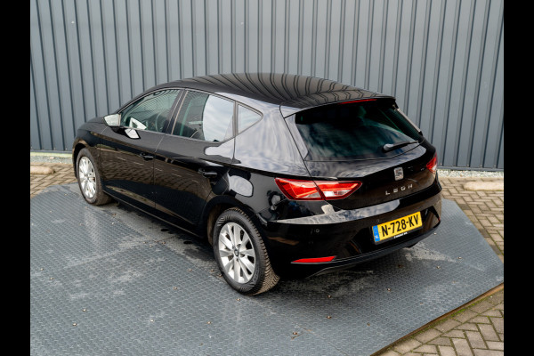 Seat Leon 1.0 EcoTSI Style Business Intense | Stoelverw. | Parkeersensoren V&A | Prijs Rijklaar!! Seat Leon 1.0 EcoTSI Style Business Intense | Stoelverw. | Parkeersensoren V&A | Prijs Rijklaar!!