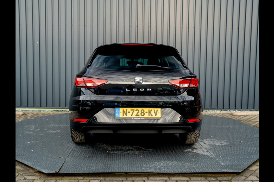 Seat Leon 1.0 EcoTSI Style Business Intense | Stoelverw. | Parkeersensoren V&A | Prijs Rijklaar!! Seat Leon 1.0 EcoTSI Style Business Intense | Stoelverw. | Parkeersensoren V&A | Prijs Rijklaar!!