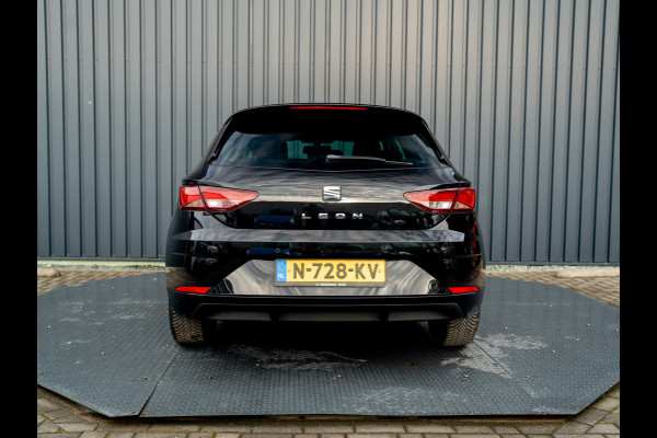 Seat Leon 1.0 EcoTSI Style Business Intense | Stoelverw. | Parkeersensoren V&A | Prijs Rijklaar!! Seat Leon 1.0 EcoTSI Style Business Intense | Stoelverw. | Parkeersensoren V&A | Prijs Rijklaar!!