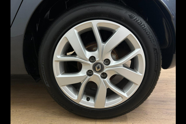 Renault Clio Occasion 0.9 TCe Limited | Grijs | Airco | Tweedehands Renault Clio | Cruisecontrol | Bluetooth Renault Clio Occasion 0.9 TCe Limited | Grijs | Airco | Tweedehands Renault Clio | Cruisecontrol | Bluetooth