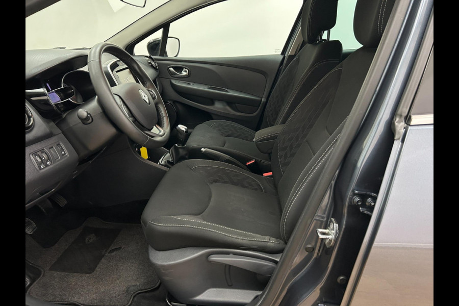 Renault Clio Occasion 0.9 TCe Limited | Grijs | Airco | Tweedehands Renault Clio | Cruisecontrol | Bluetooth Renault Clio Occasion 0.9 TCe Limited | Grijs | Airco | Tweedehands Renault Clio | Cruisecontrol | Bluetooth