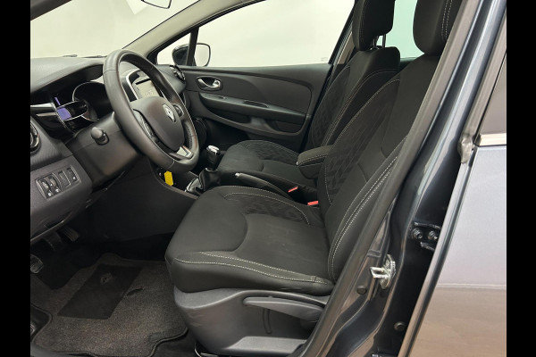 Renault Clio Occasion 0.9 TCe Limited | Grijs | Airco | Tweedehands Renault Clio | Cruisecontrol | Bluetooth Renault Clio Occasion 0.9 TCe Limited | Grijs | Airco | Tweedehands Renault Clio | Cruisecontrol | Bluetooth