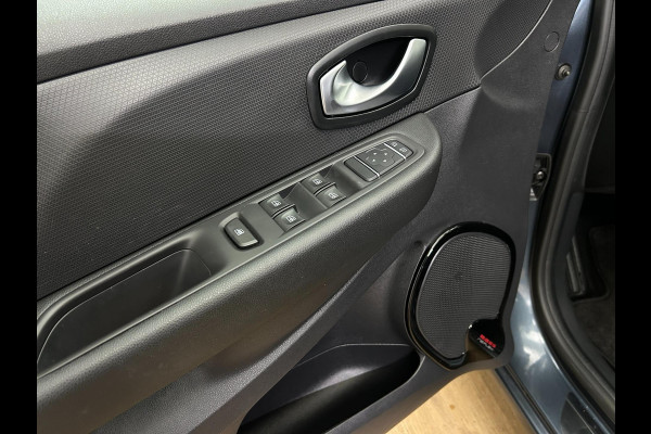Renault Clio Occasion 0.9 TCe Limited | Grijs | Airco | Tweedehands Renault Clio | Cruisecontrol | Bluetooth Renault Clio Occasion 0.9 TCe Limited | Grijs | Airco | Tweedehands Renault Clio | Cruisecontrol | Bluetooth