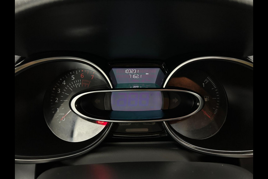 Renault Clio Occasion 0.9 TCe Limited | Grijs | Airco | Tweedehands Renault Clio | Cruisecontrol | Bluetooth Renault Clio Occasion 0.9 TCe Limited | Grijs | Airco | Tweedehands Renault Clio | Cruisecontrol | Bluetooth