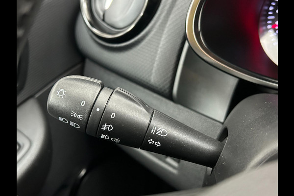 Renault Clio Occasion 0.9 TCe Limited | Grijs | Airco | Tweedehands Renault Clio | Cruisecontrol | Bluetooth Renault Clio Occasion 0.9 TCe Limited | Grijs | Airco | Tweedehands Renault Clio | Cruisecontrol | Bluetooth