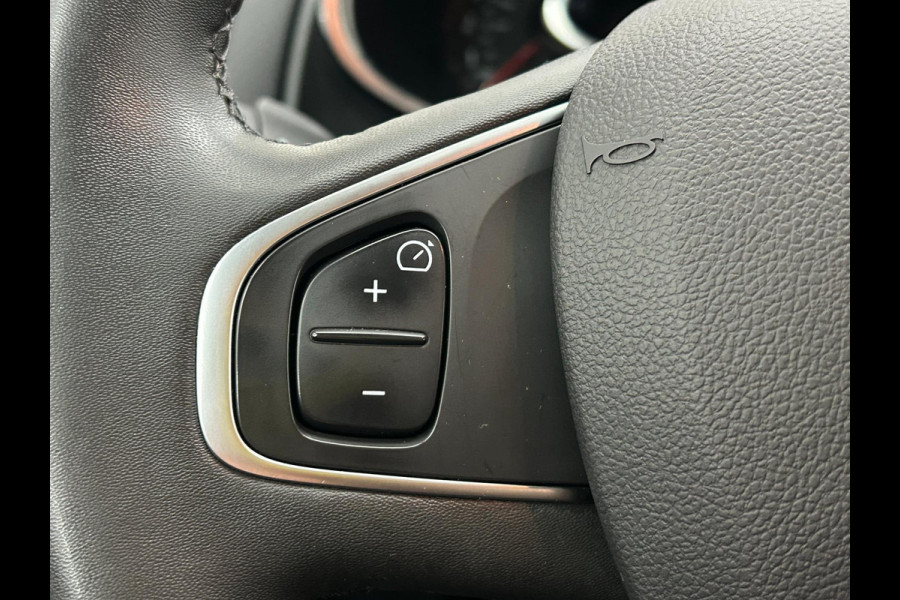 Renault Clio Occasion 0.9 TCe Limited | Grijs | Airco | Tweedehands Renault Clio | Cruisecontrol | Bluetooth Renault Clio Occasion 0.9 TCe Limited | Grijs | Airco | Tweedehands Renault Clio | Cruisecontrol | Bluetooth
