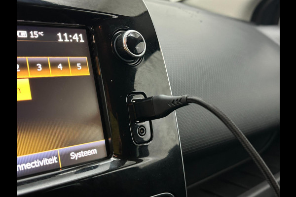 Renault Clio Occasion 0.9 TCe Limited | Grijs | Airco | Tweedehands Renault Clio | Cruisecontrol | Bluetooth Renault Clio Occasion 0.9 TCe Limited | Grijs | Airco | Tweedehands Renault Clio | Cruisecontrol | Bluetooth