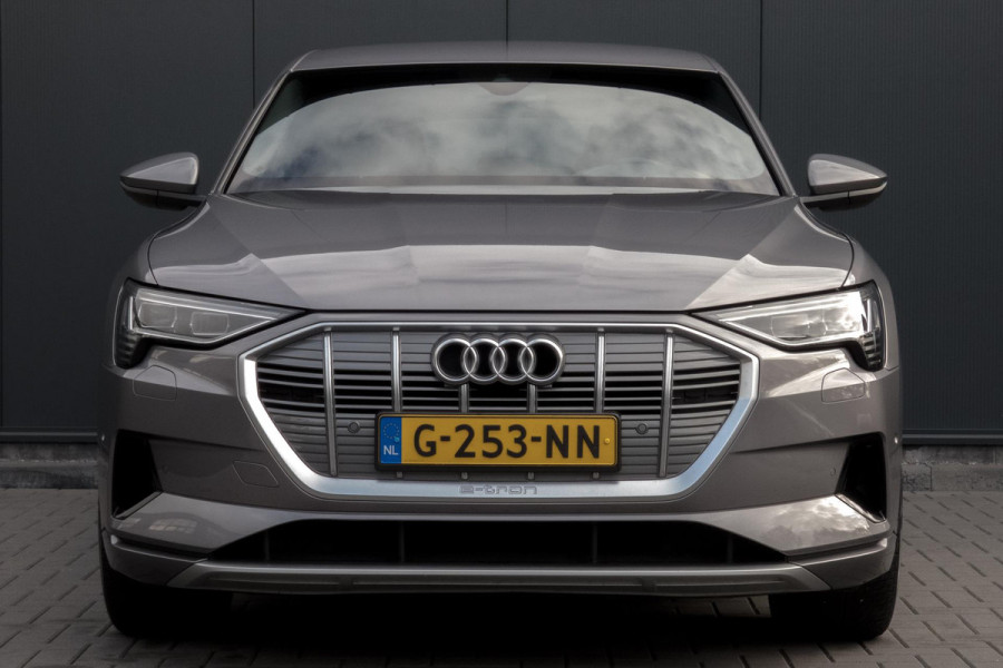 Audi e-tron E-tron 55 quattro advanced 95 kWh | S-LINE INTERIEUR | STOELVERWARMING | ELEKTRISCH VERSTELBARE STOELEN | MEMORY Audi e-tron E-tron 55 quattro advanced 95 kWh | S-LINE INTERIEUR | STOELVERWARMING | ELEKTRISCH VERSTELBARE STOELEN | MEMORY
