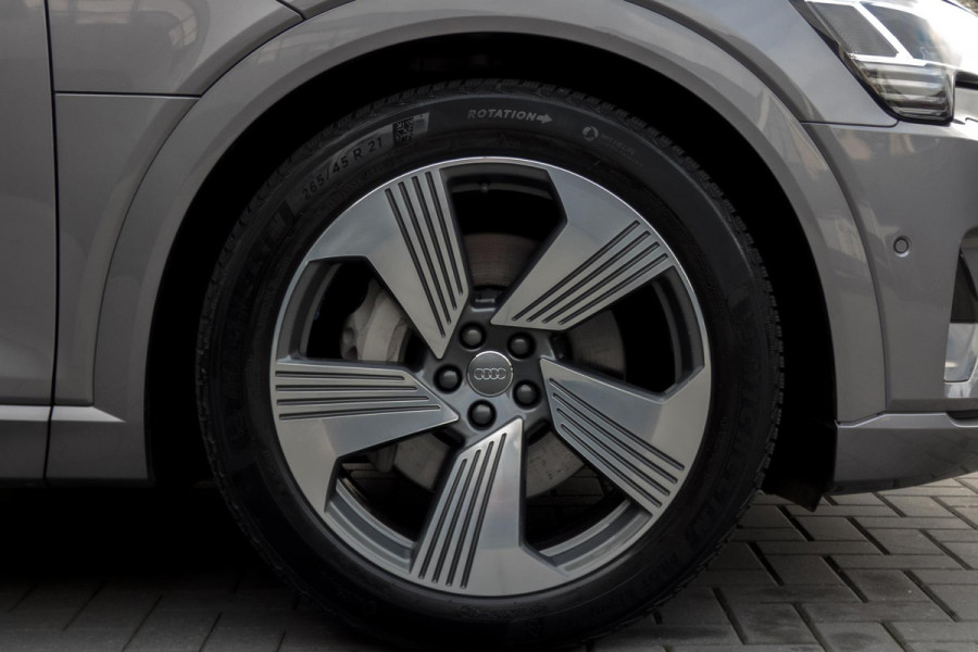 Audi e-tron E-tron 55 quattro advanced 95 kWh | S-LINE INTERIEUR | STOELVERWARMING | ELEKTRISCH VERSTELBARE STOELEN | MEMORY Audi e-tron E-tron 55 quattro advanced 95 kWh | S-LINE INTERIEUR | STOELVERWARMING | ELEKTRISCH VERSTELBARE STOELEN | MEMORY