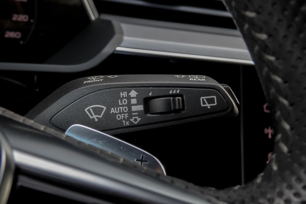 Audi e-tron E-tron 55 quattro advanced 95 kWh | S-LINE INTERIEUR | STOELVERWARMING | ELEKTRISCH VERSTELBARE STOELEN | MEMORY Audi e-tron E-tron 55 quattro advanced 95 kWh | S-LINE INTERIEUR | STOELVERWARMING | ELEKTRISCH VERSTELBARE STOELEN | MEMORY