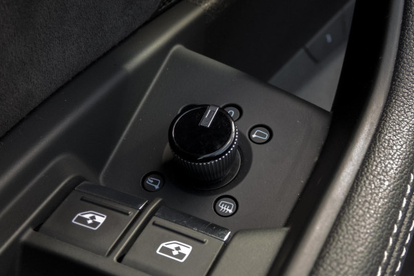 Audi e-tron E-tron 55 quattro advanced 95 kWh | S-LINE INTERIEUR | STOELVERWARMING | ELEKTRISCH VERSTELBARE STOELEN | MEMORY Audi e-tron E-tron 55 quattro advanced 95 kWh | S-LINE INTERIEUR | STOELVERWARMING | ELEKTRISCH VERSTELBARE STOELEN | MEMORY