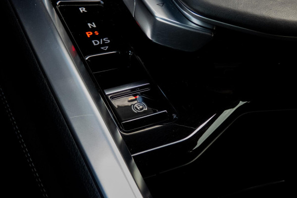 Audi e-tron E-tron 55 quattro advanced 95 kWh | S-LINE INTERIEUR | STOELVERWARMING | ELEKTRISCH VERSTELBARE STOELEN | MEMORY Audi e-tron E-tron 55 quattro advanced 95 kWh | S-LINE INTERIEUR | STOELVERWARMING | ELEKTRISCH VERSTELBARE STOELEN | MEMORY