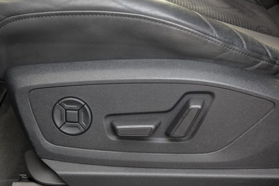 Audi e-tron E-tron 55 quattro advanced 95 kWh | S-LINE INTERIEUR | STOELVERWARMING | ELEKTRISCH VERSTELBARE STOELEN | MEMORY Audi e-tron E-tron 55 quattro advanced 95 kWh | S-LINE INTERIEUR | STOELVERWARMING | ELEKTRISCH VERSTELBARE STOELEN | MEMORY