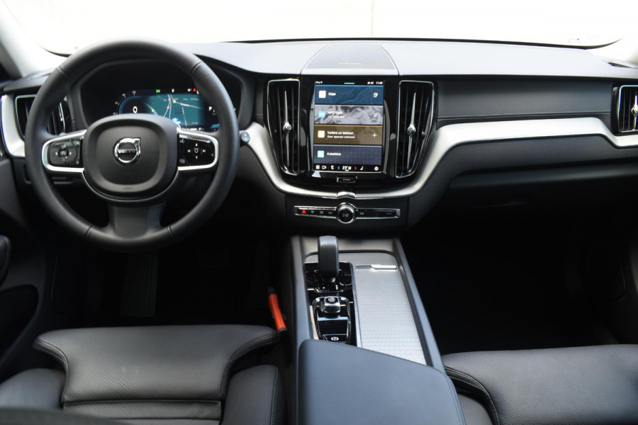 Volvo XC60 T6 350PK Automaat AWD Ultra Dark / Navigatie / 360 Camera / Head Up-Display / Panorama Dak / LM Velgen / Trekhaak Volvo XC60 T6 350PK Automaat AWD Ultra Dark / Navigatie / 360 Camera / Head Up-Display / Panorama Dak / LM Velgen / Trekhaak