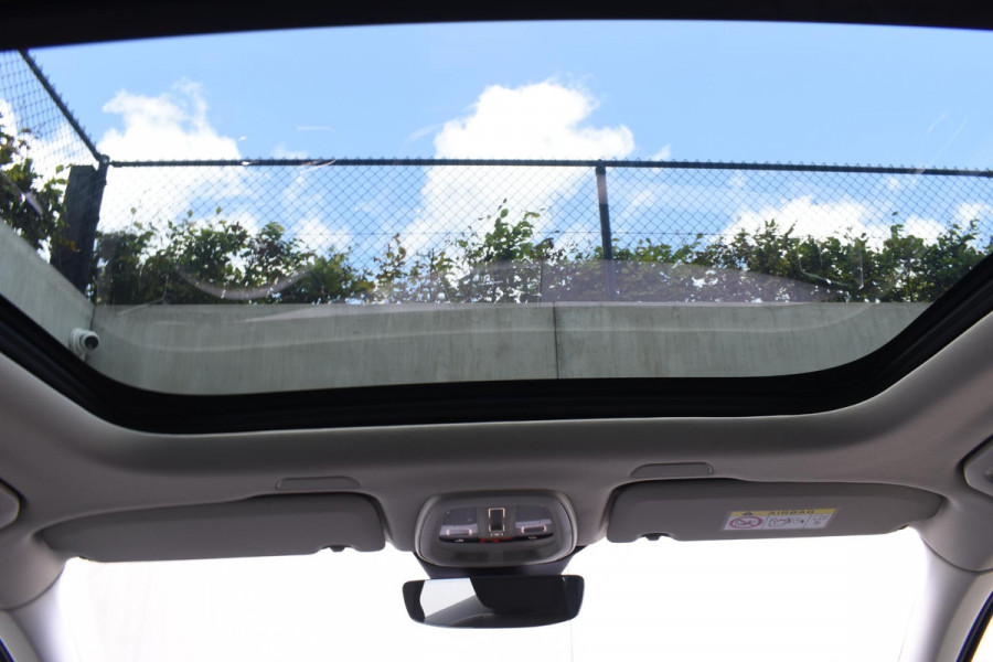 Volvo XC60 T6 350PK Automaat AWD Ultra Dark / Navigatie / 360 Camera / Head Up-Display / Panorama Dak / LM Velgen / Trekhaak Volvo XC60 T6 350PK Automaat AWD Ultra Dark / Navigatie / 360 Camera / Head Up-Display / Panorama Dak / LM Velgen / Trekhaak