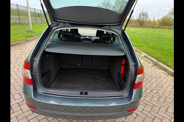 Škoda Octavia Combi 1.0 TSI Greentech Ambition Business Škoda Octavia Combi 1.0 TSI Greentech Ambition Business