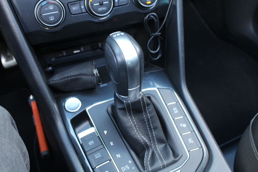 Volkswagen Tiguan 2.0 TSI 221pk 4Motion R Line NL-Auto NAP Panoramadak Clima Cruise Navi Carplay 360 Camera Leder HUD 20"LMV