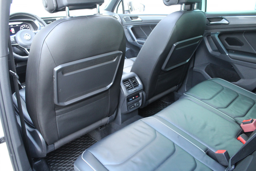 Volkswagen Tiguan 2.0 TSI 221pk 4Motion R Line NL-Auto NAP Panoramadak Clima Cruise Navi Carplay 360 Camera Leder HUD 20"LMV