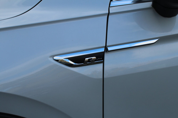 Volkswagen Tiguan 2.0 TSI 221pk 4Motion R Line NL-Auto NAP Panoramadak Clima Cruise Navi Carplay 360 Camera Leder HUD 20"LMV